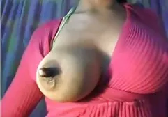 Cô gái này vội vã tới giường và mời anh ta là jav nhat vietsub một con vịt.