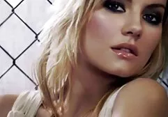 Các cô gái phim sex nhat ban ko che trên đôi chân của mình là chồng yêu quý của mình