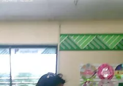Bà nội trợ leo phim sex mới nhất hay nhất lên trước mặt chồng cô, shit một con gà trống trong nhà bếp